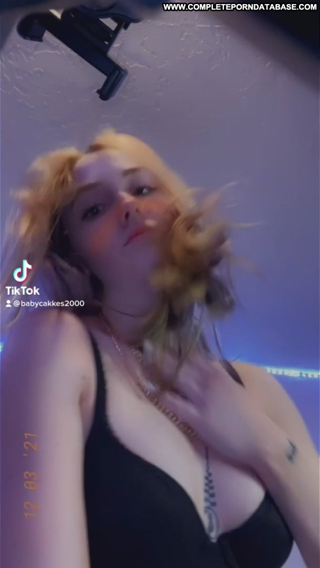 5269-babycakkes-2000-blonde-amateur-porn-bra-influencer-sex-straight-hot-naked